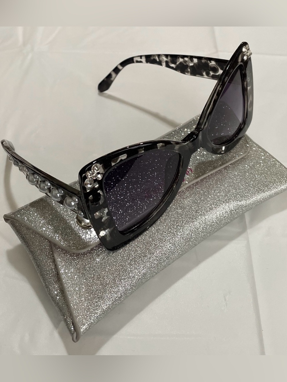 Bari Lynn Women's Black Jeweled Leopard Print Unique Sunglasses & Snap Case